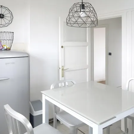 Hotel Les Abeilles Saint-Nazaire  Esterno foto