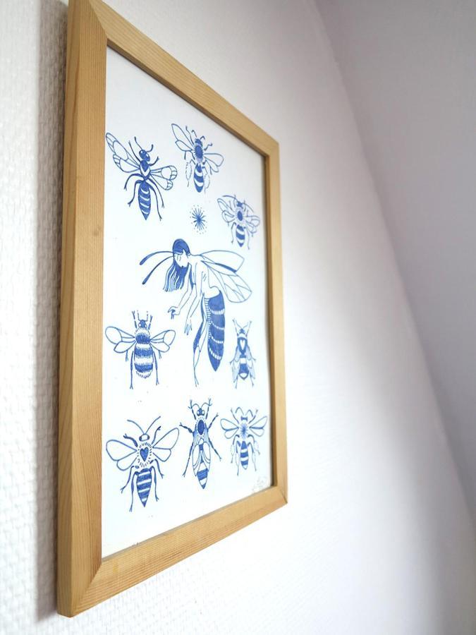 Les Abeilles